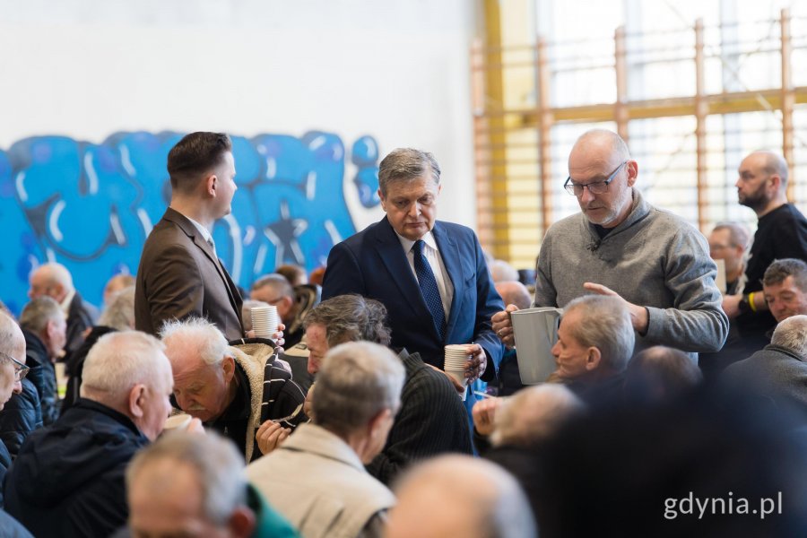 Na zdjęciu m.in. wieloletni wiceprezydent Gdyni Michał Guć (fot. Paweł Budziński)