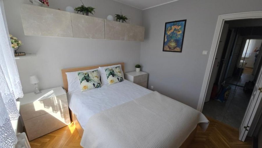 Słoneczny apartament z widokiem, sypialnia