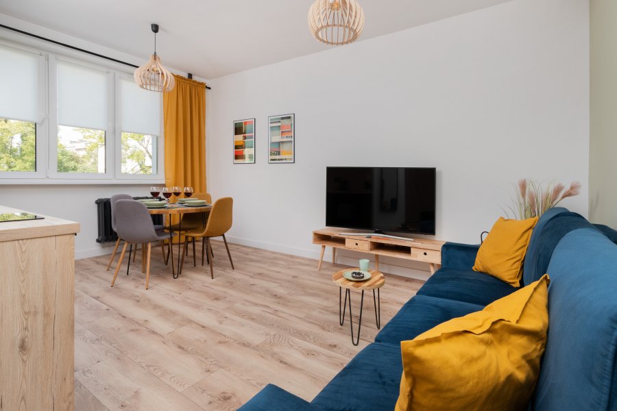 Apartament 3 Maja 19/7, widok na salon z jadalnią