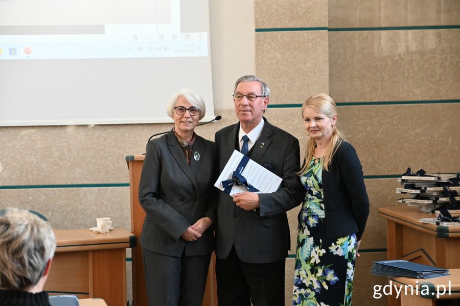 Na zdj. (od lewej): przewodnicząca RMG Joanna Zielińska, radny Zenon Roda i wiceprzewodnicząca Elżbieta Sierżęga