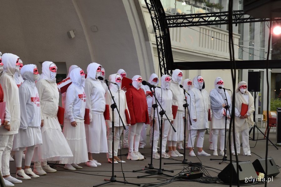 Koncert "Volnego Choru" w muszli koncertowej w Gdyni. Fot. Karolina Szypelt