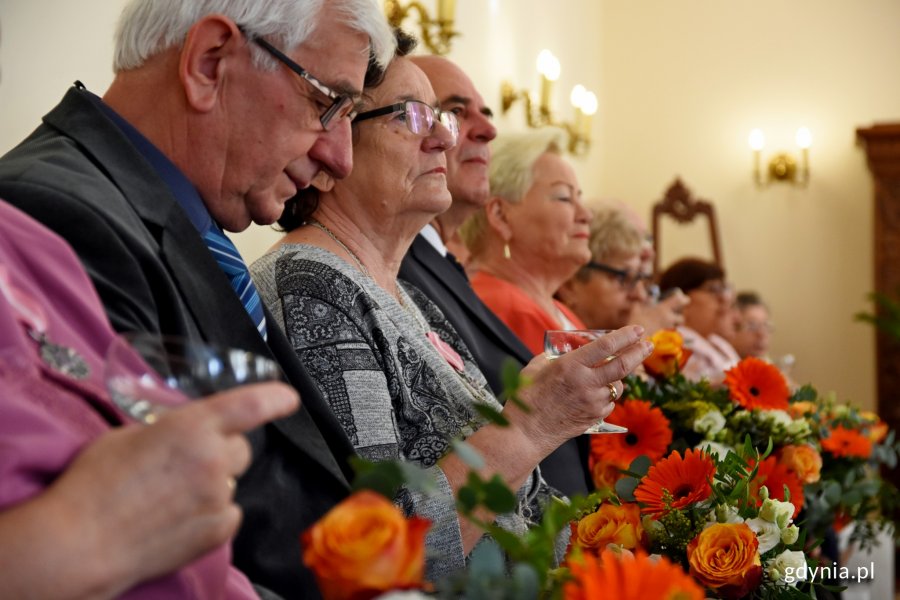 Pamiątkowe Medale za Długoletnie Pożycie Małżeńskie z rąk prezydenta Gdyni Wojciecha Szczurka odebrały kolejne gdyńskie pary // fot. Paweł Kukla