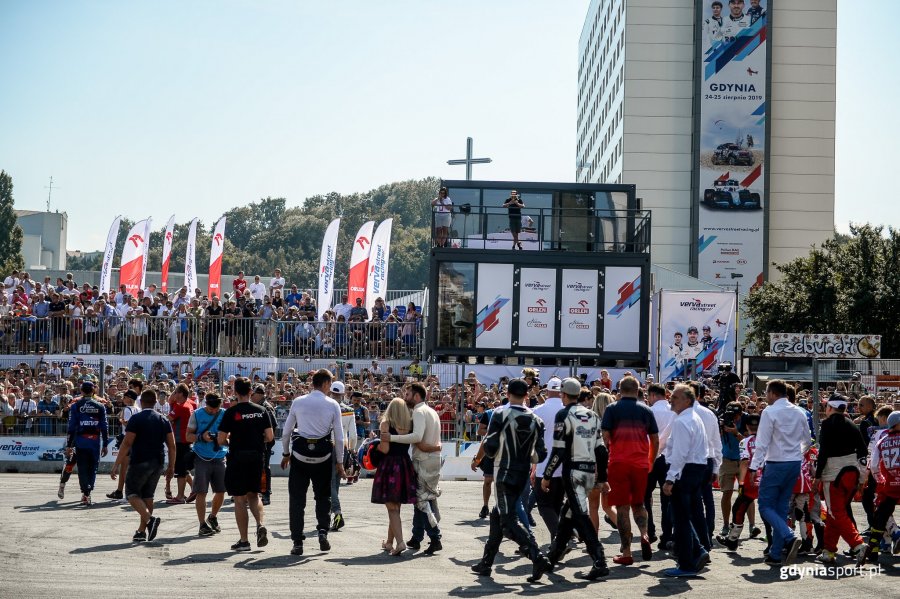 Gdynia znalazła się w centrum motoryzacyjnej Polski - wszystko za sprawą Verva Street Racing Gdynia 2019 // fot. Dawid Linkowski