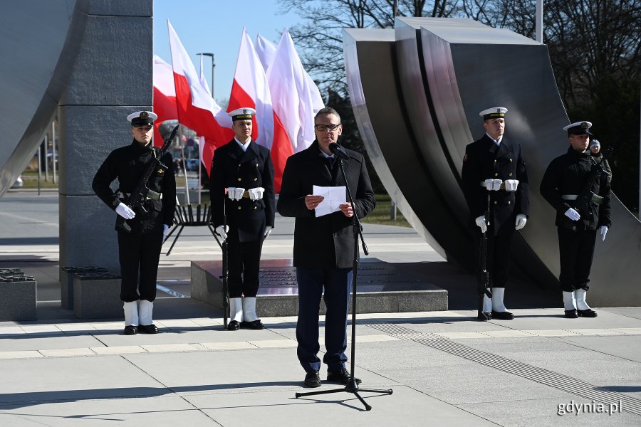 Uroczystości w Gdyni z okazji 23. rocznicy wstąpienia Polski do NATO, fot. Michał Puszczewicz