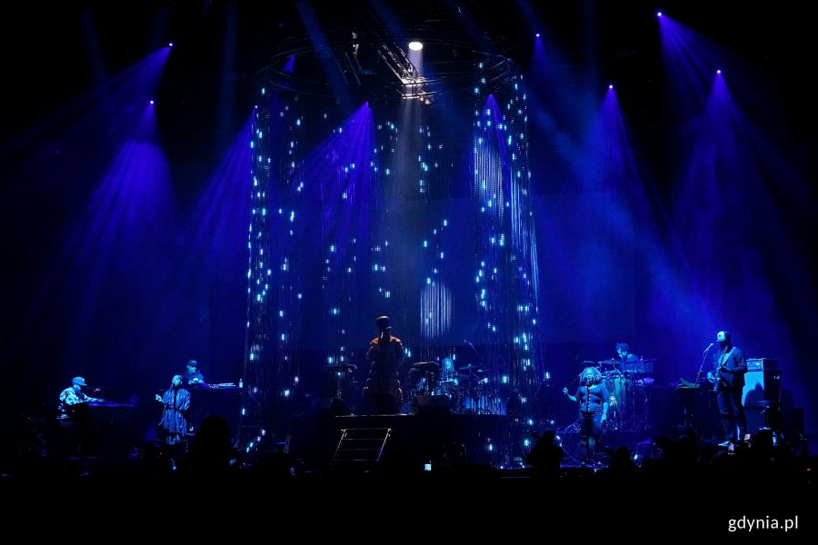 Koncert Eryki Badu w Polsat Plus Arenie Gdynia i interaktywna instalacja świetlna stworzona przez gdynian 