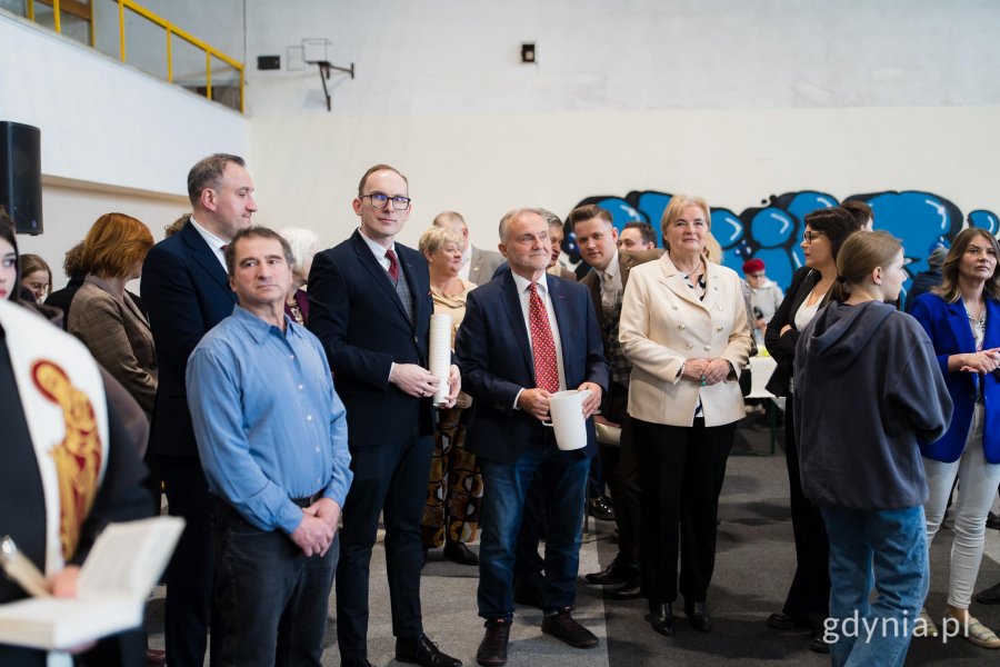 Na zdjęciu m.in. wiceprezydent Gdyni Tomasz Augustyniak, wiceprzewodniczący Rady Miasta Jakub Ubych, radna Monika Strzałkowska, radna Teresa Bysewska, były prezydent Gdyni Wojciech Szczurek (fot, Paweł Budziński)