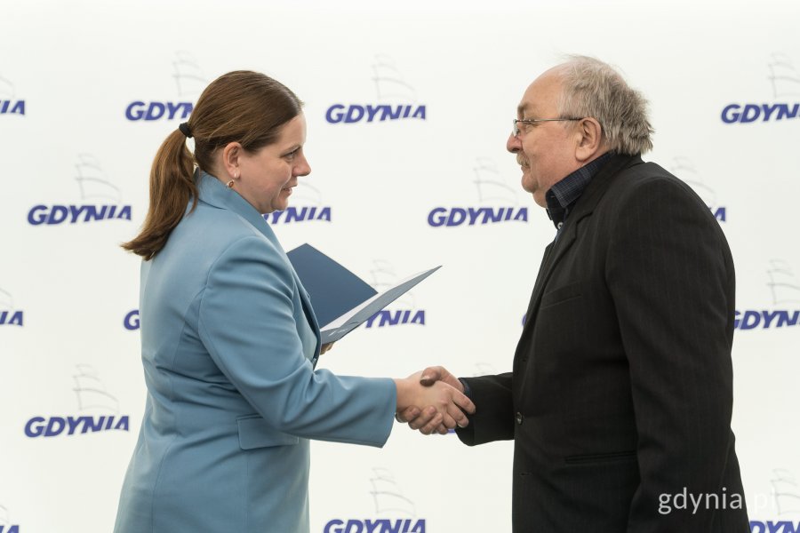 Aleksandra Kosiorek, prezydent Gdyni i Witold Ciążkowski, założyciel Gdyńskiego Muzeum Motoryzacji (fot. Paweł Budziński)