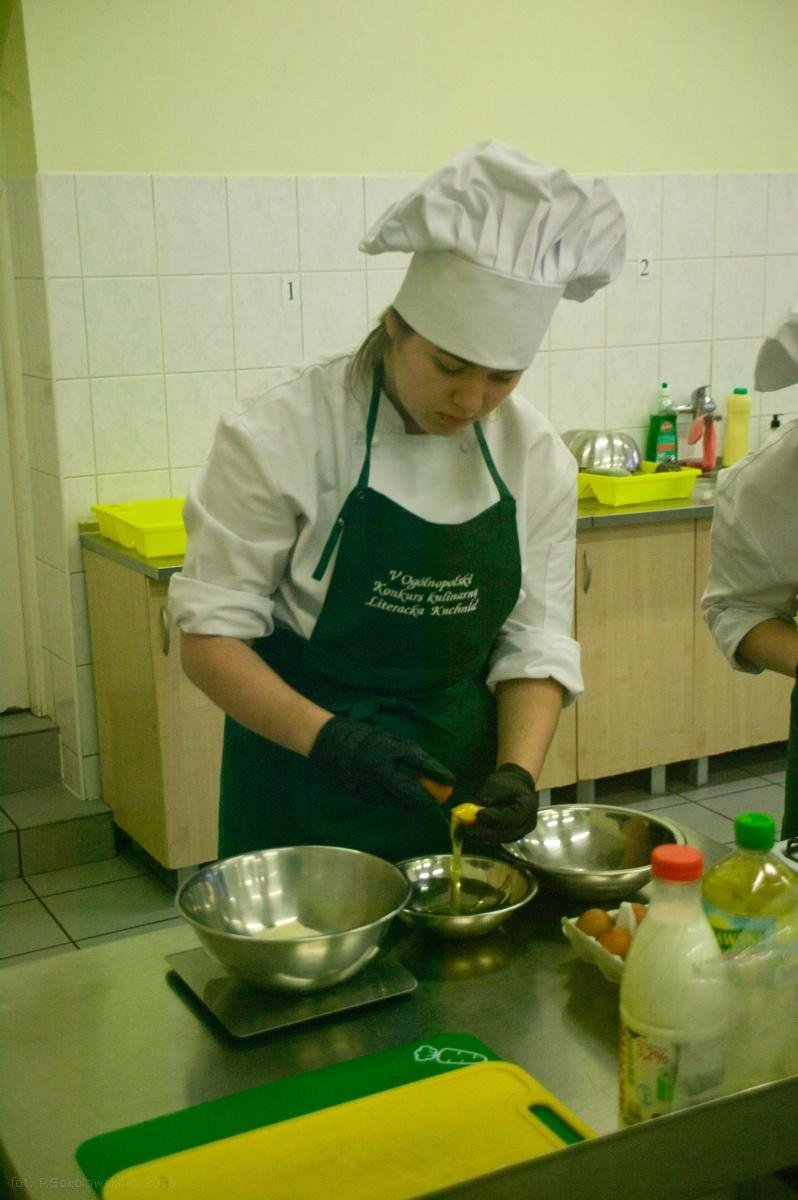 Uczennice Zespołu Szkół Hotelarsko-Gastronomicznych w Gdyni zdobyły Grand Prix V Ogólnopolskiego Konkursu Kulinarnego „Literacka Kuchnia”, fot. ZSHG w Gdyni