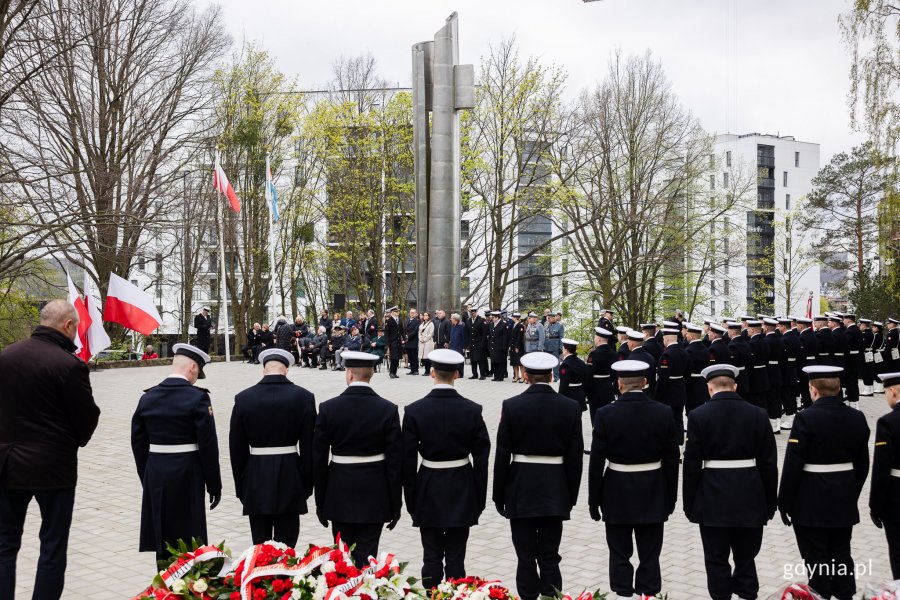 W sobotę 13 kwietnia, w Dzień Pamięci Ofiar Zbrodni Katyńskiej, Gdynia oddała hołd Polakom zamordowanym przez NKWD. Fot. Karol Stańczak. 