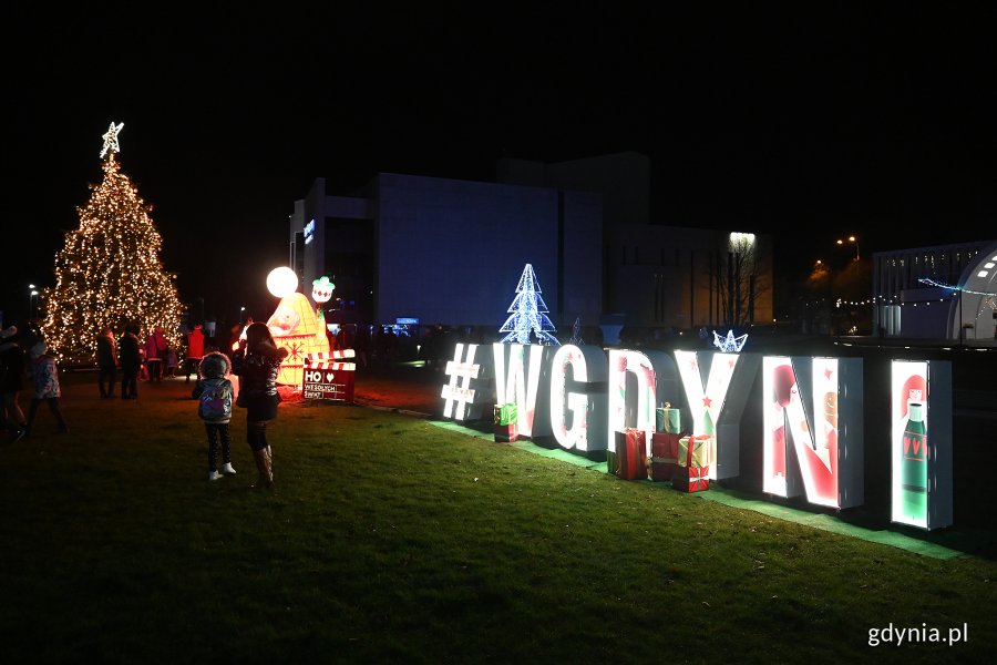 Iluminacje na placu Grunwaldzkim // fot. Michał Puszczewicz