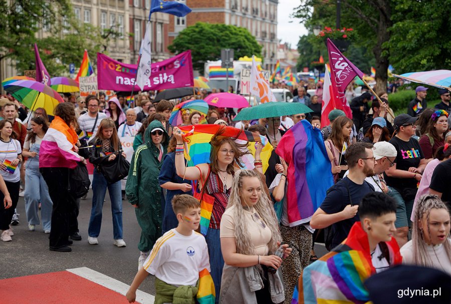 Uczestnicy przemarszu w ramach X Trójmiejskiego Marszu Równości ulicami Gdańska (fot. Mirosław Pieślak)
