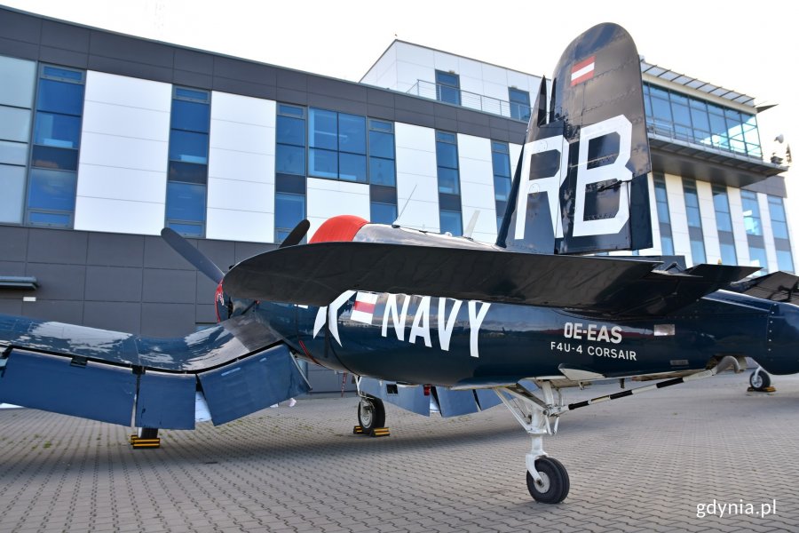 Flota Red Bull na lotnisku Gdynia-Kosakowo gotowa do pokazów // fot. Magdalena Czernek