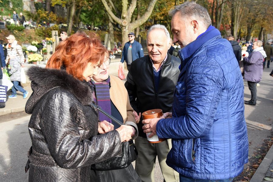 W Gdyni tradycyjnie odbywa się zbiórka pieniędzy na rzecz Hospicjum imienia św. Wawrzyńca, fot. M. Puszczewicz