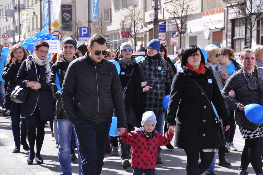 "Niebieski Marsz dla Autyzmu" przeszedł przez Gdynię // fot. Magdalena Czernek