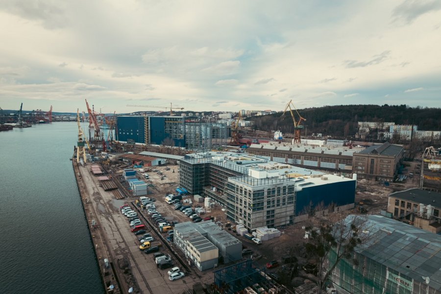 Imponująca wielkością Hala Kadłubowa powstaje na terenie PGZ Stoczni Wojennej. Fot Stocznia Wojenna