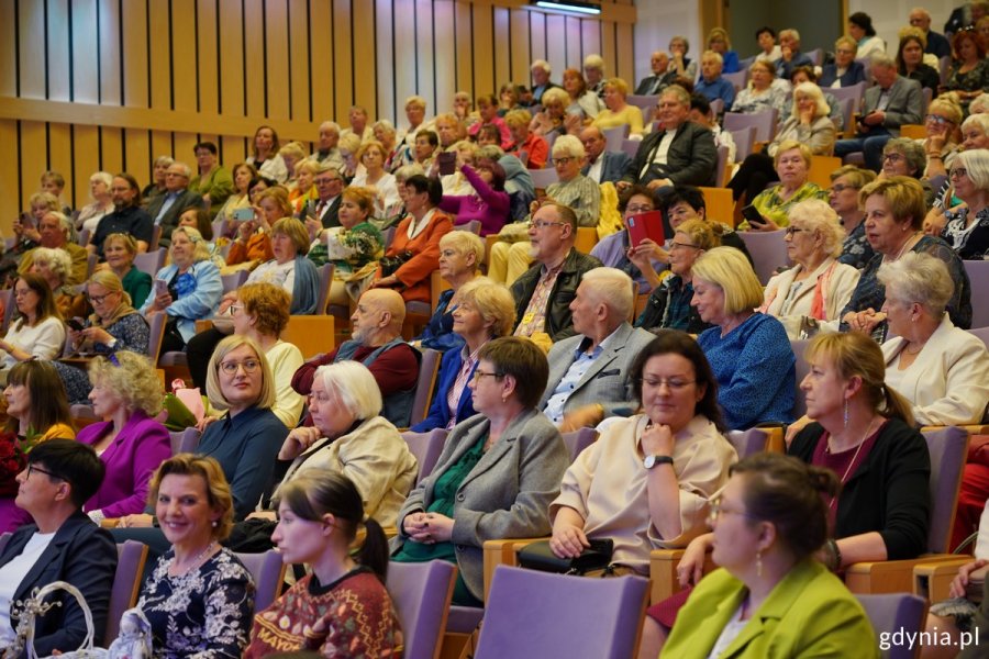 Uczestnicy jubileuszu 20-lecia Centrum Aktywności Seniora