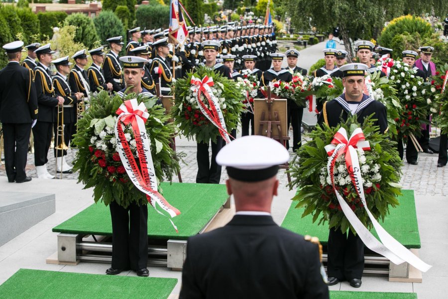 Pogrzeb oficerów, podoficerów i marynarzy w Kwaterze Pamięci na gdyńskim Oksywiu, fot. Karol Stańczak