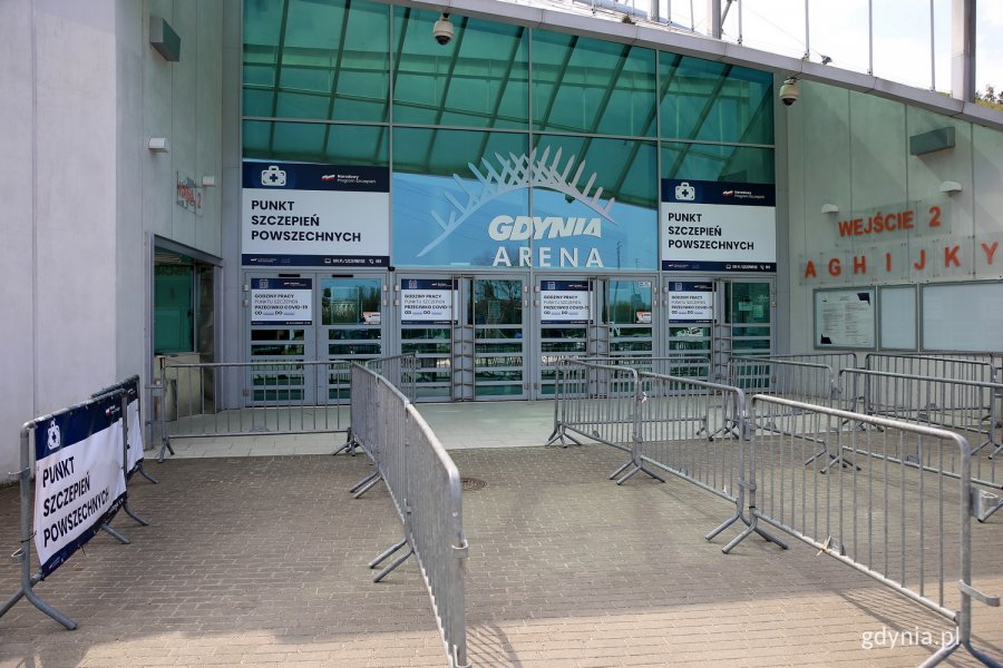 Ostatnie przygotowania do uruchomienia Punktu Szczepień Powszechnych w Gdynia Arenie, fot. Przemysław Kozłowski