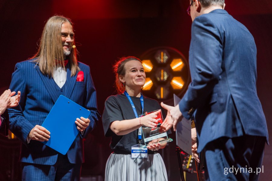 Gala finałowa X edycji Przeglądu Teatrów Amatorskich „Kurtyna” w gdyńskim Małym Kacku (fot. Paweł Budziński)