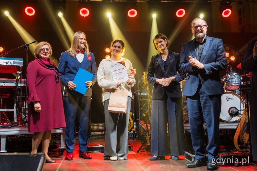 Gala finałowa X edycji Przeglądu Teatrów Amatorskich „Kurtyna” w gdyńskim Małym Kacku (fot. Paweł Budziński)