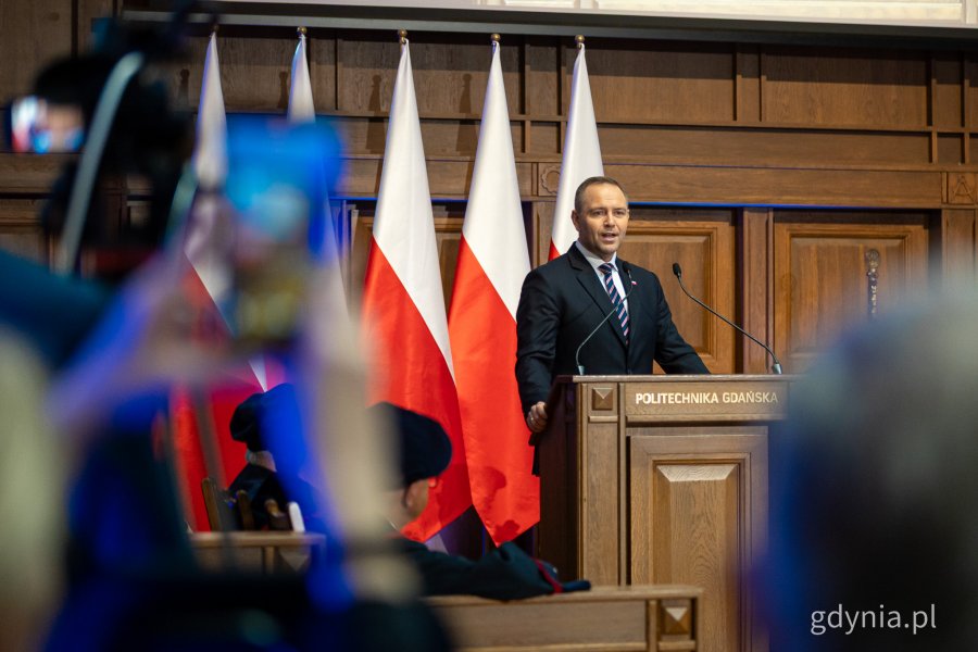 Przemówienie prezydenta RP Karola Nawrockiego. Inauguracja roku akademickiego 2025/2026 na Politechnice Gdańskiej (fot. Kamil Złoch)