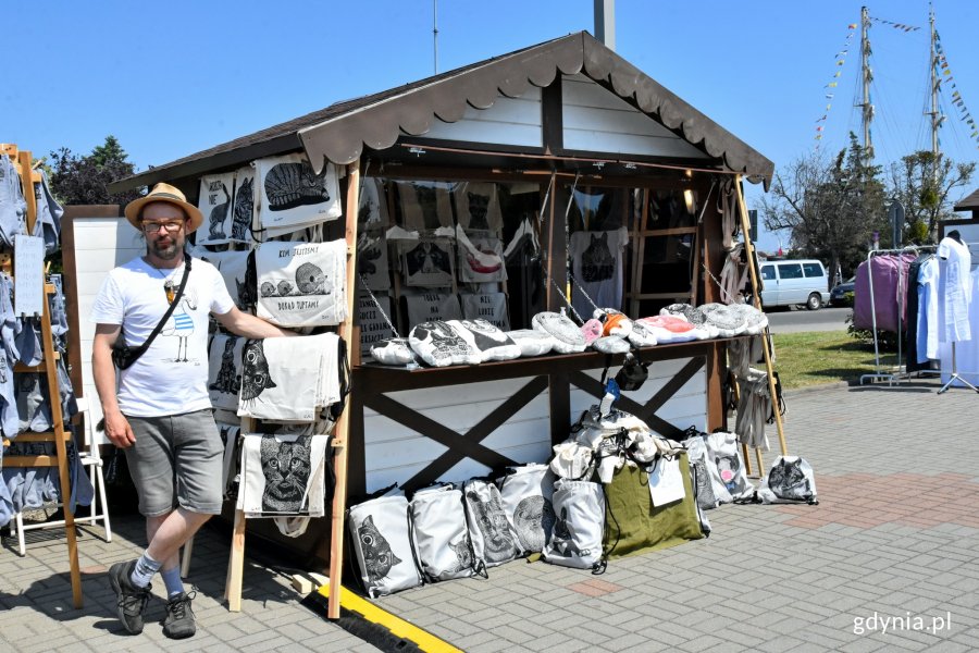Stoisko z torbami i workami na Jarmarku Morskim // fot. Magdalena Czernek