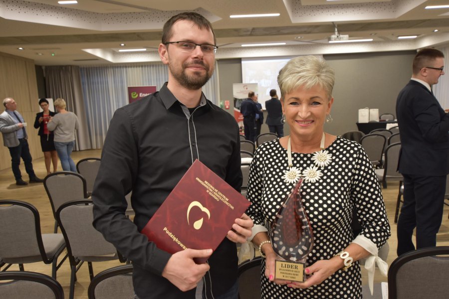 Urząd Miasta Gdyni liderem akcji honorowego krwiodawstwa, Iwona Kondracka, Lechosław Dzierżak  // fot. Anna Dąbrowska