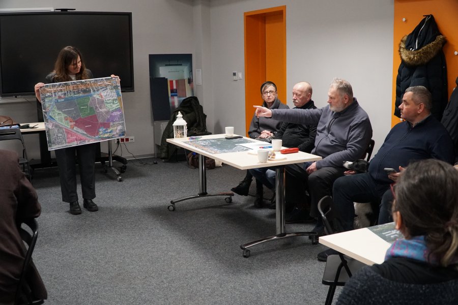 Uczestnicy spotkania konsultacyjnego dot. Parku Leśnego, fot. LIS