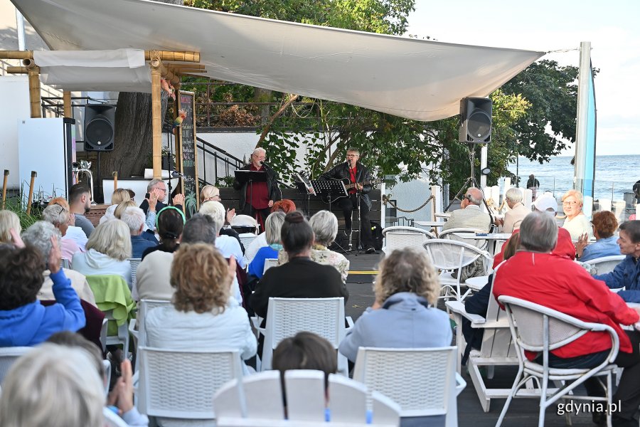 Koncert na tarasie Domku Żeromskiego // fot. Michał Puszczewicz