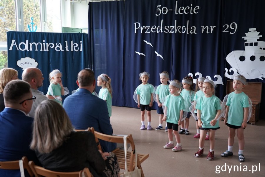 Występ dzieci na jubileuszu Przedszkola nr 29
