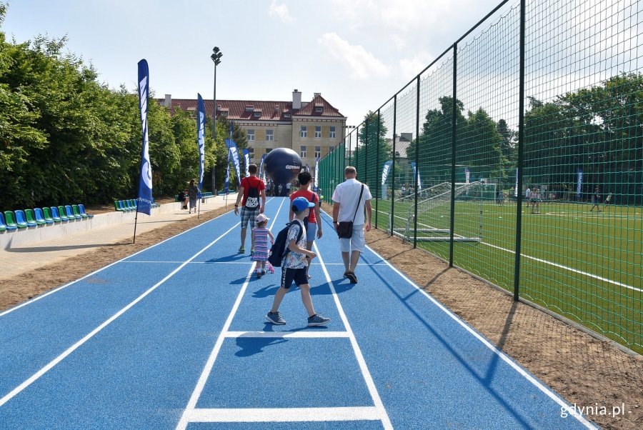 Otwarcie kompleksu sportowego przy Szkole Podstawowej nr 20 w Gdyni // fot. Magdalena Czernek