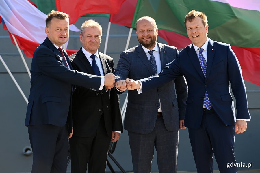 Od lewej: Mariusz Błaszczak - minister obrony narodowej, Tibor Benkő - minister obrony Węgier, Jaroslav Naď - minister obrony Słowacji oraz Jan Havránek - wiceminister obrony Czech // fot. Michał Puszczewicz