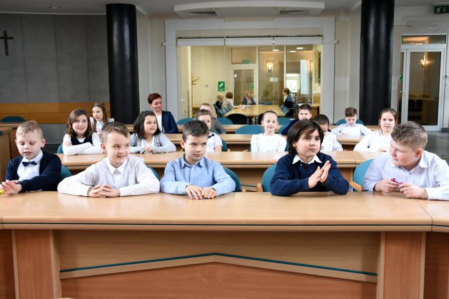 Uczniowie z III B Szkoły Podstawowej nr 31 z Gdyni u prezydenta Wojciecha Szczurka // fot. Michał Kowalski