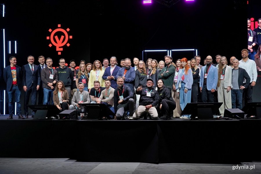 Uczestnicy gali finałowej konkurs&oacute;w dla start-up&oacute;w na Infoshare 