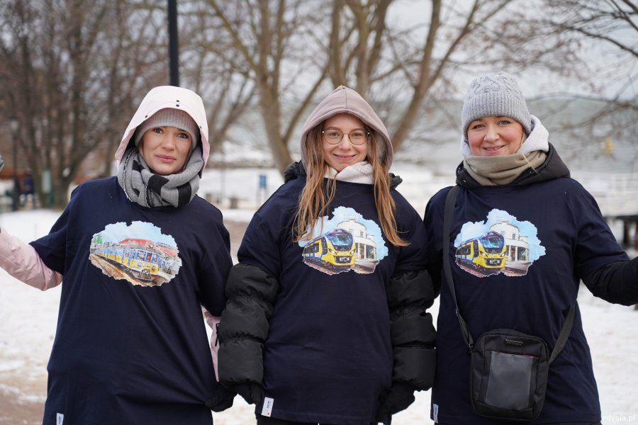 Trzy uczestniczki wydarzenia z grupy SKM
