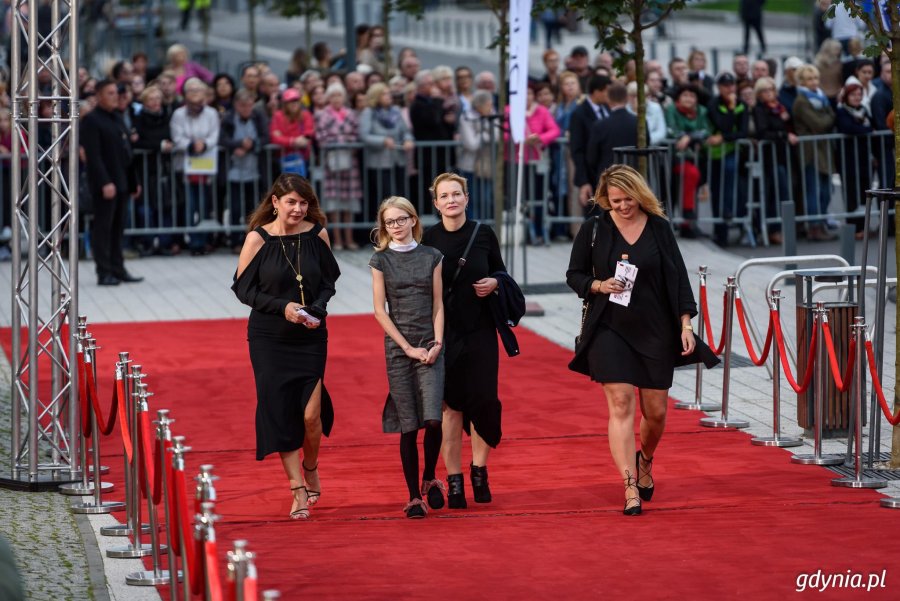 Czerwony dywan 42. Festiwalu Polskich Filmów Fabularnych w Gdyni fot. Dawid Linkowski