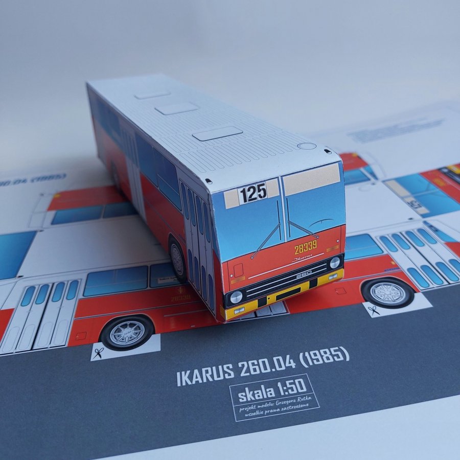 Papierowy autobus Ikarus do samodzielnego złożenia