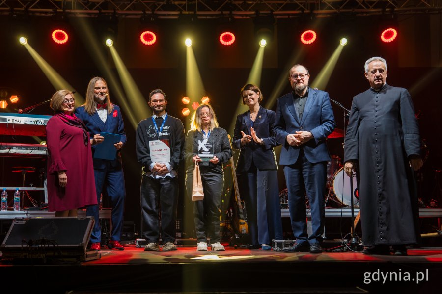 Gala finałowa X edycji Przeglądu Teatrów Amatorskich „Kurtyna” w gdyńskim Małym Kacku (fot. Paweł Budziński)