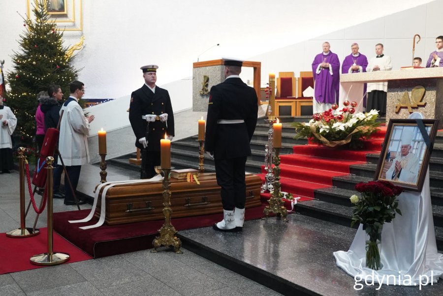 Msza święta rozpoczęła się o godz. 10:00 w parafii przy ul. Świętojańskiej (fot. Magdalena Starnawska)