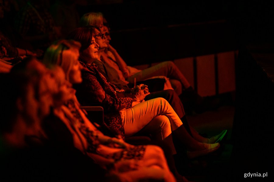 Publiczność zgromadzona na koncercie Krystyny Stańko w ramach Ladies' Jazz Festival /