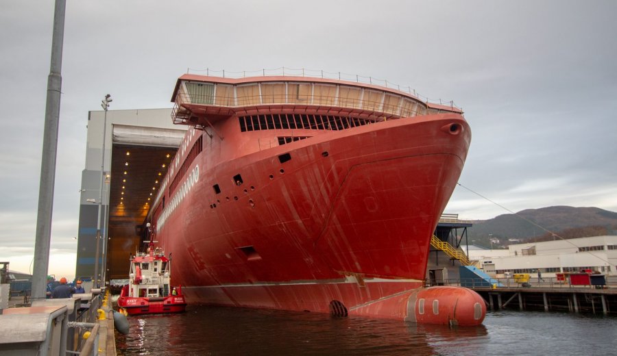 Częściowo wyposażona jednostka trafiła już z gdyńskiej stoczni Crist do Norwegii, fot. mat. prasowe Ulstein / www.ulstein.com