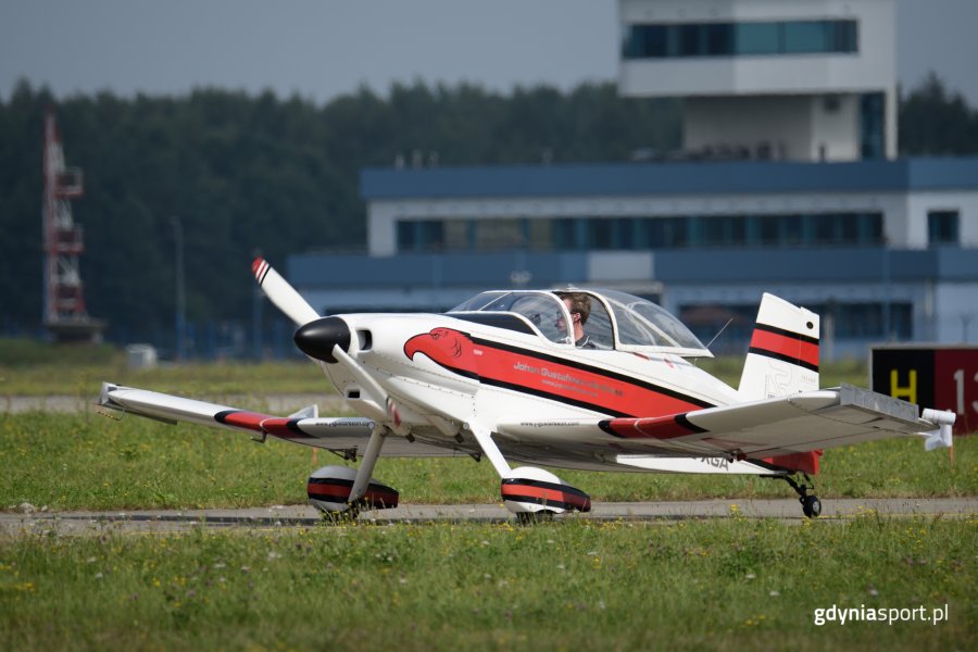 Drugi dzień LOTOS Gdynia Aerobaltic 2019 na gdyńskim lotnisku, fot. gdyniasport.pl