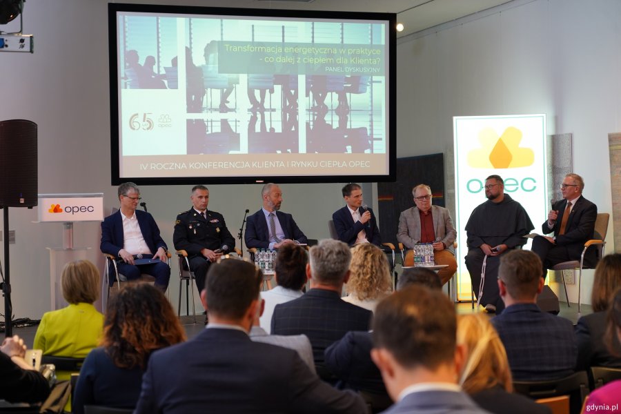 Panel &bdquo;Transformacja energetyczna w praktyce &ndash; co dalej z ciepłem dla klienta?&rdquo; z udziałem m.in. wiceprezydenta Gdyni Rafała Geremka