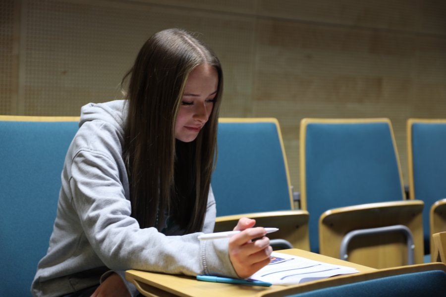 Uczniowie gdyńskich szk&oacute;ł podstawowych i ponadpodstawowych wzięli udział w II etapie Konkursu Wiedzy o Gdyni