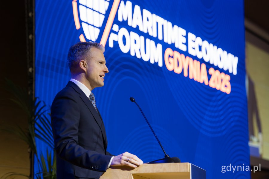 Arkadiusz Marchewka, sekretarz stanu w Ministerstwie Infrastruktury przy mikrofonie