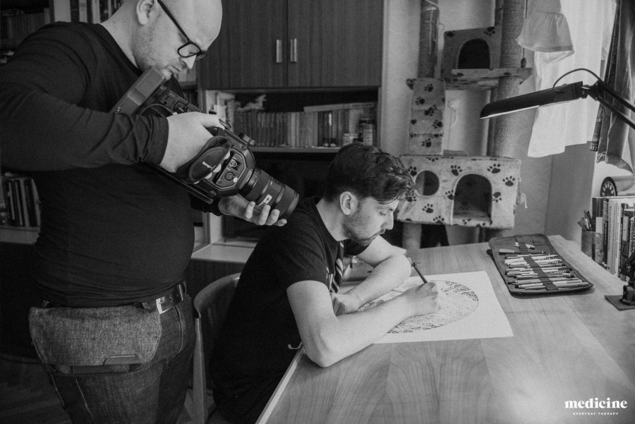 Gdyński ilustrator stworzył niezwykłe grafiki dla Medicine // fot. Joanna Frota Kurkowska