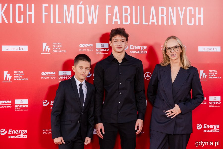 "Brat". Ceremonia czerwonego dywanu poprzedzająca sobotnią galę 50. Festiwalu Polskich Filmów Fabularnych w Gdyni (fot. Karol Stańczak)