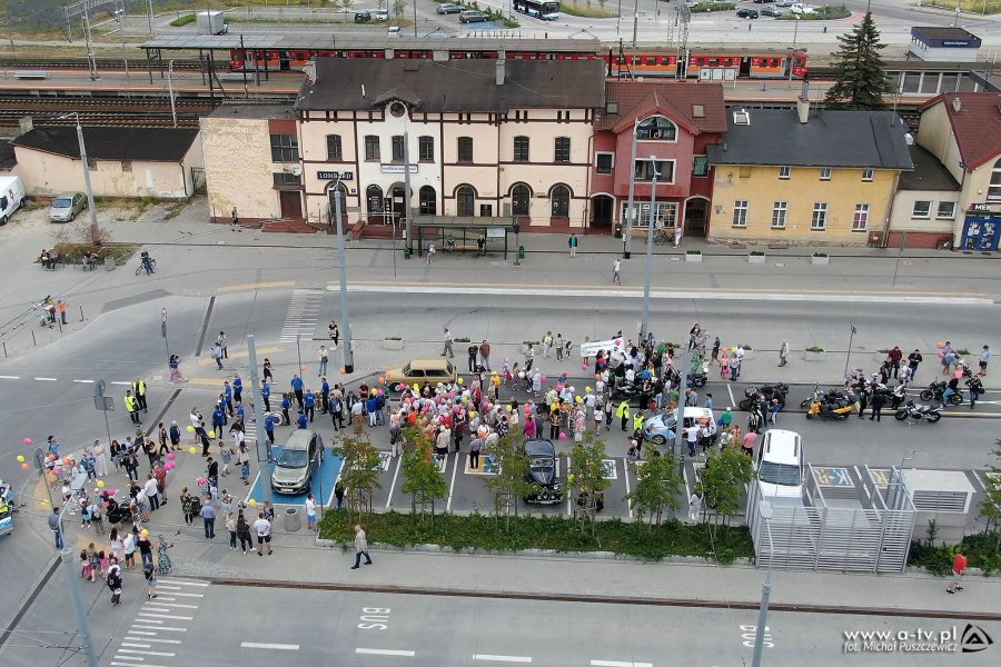Mieszkańcy Cisowej świętowali w niedzielę / fot. Michał Puszczewicz