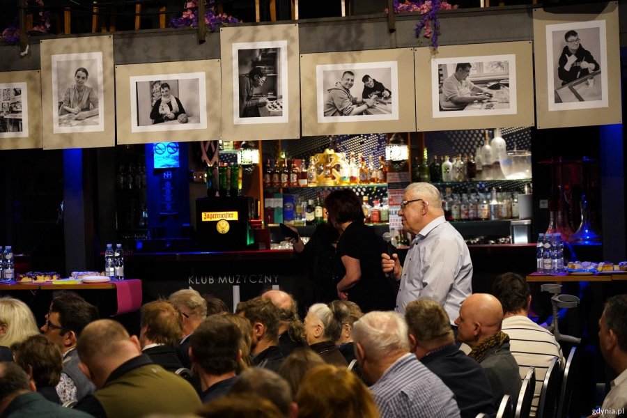 Uczestnicy jubileuszu&nbsp;Warsztatu Terapii Zajęciowej w Nowym Haremie