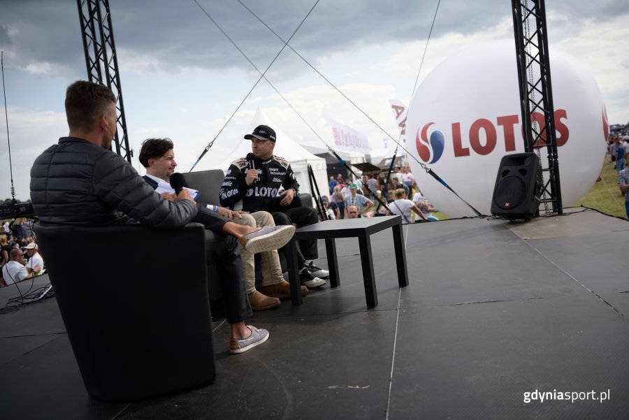 Drugi dzień LOTOS Gdynia Aerobaltic 2019 na gdyńskim lotnisku, fot. gdyniasport.pl